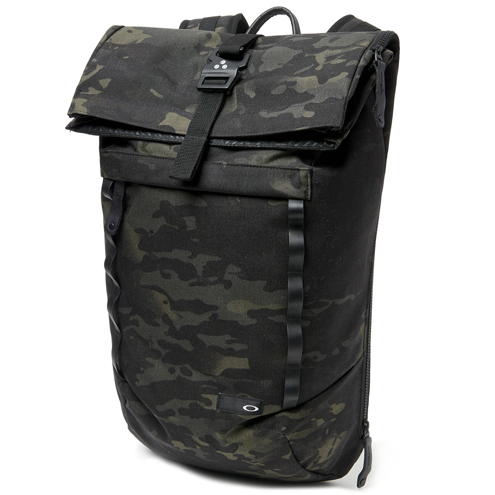 VOYAGE 23L ROLL TOP DAY PACK main photo.